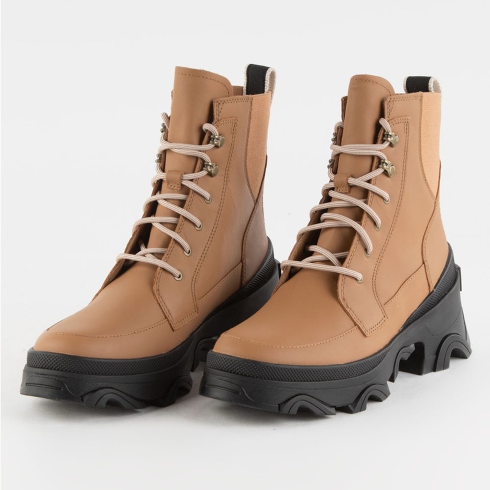 NEW! Sorel Brex Boot in Tawny Buff & Black Size 8